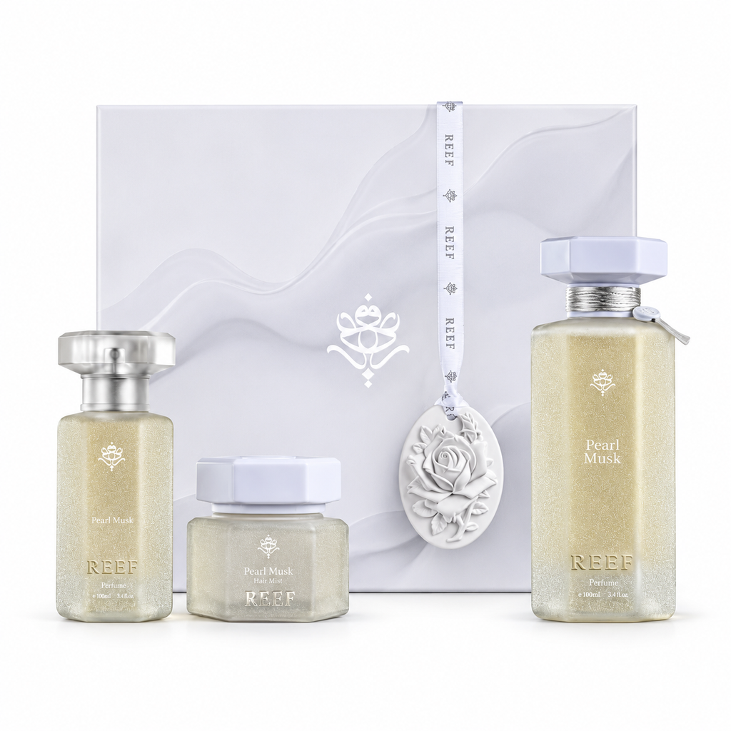 Coffret Pearl Musk — fond blanc, format carré