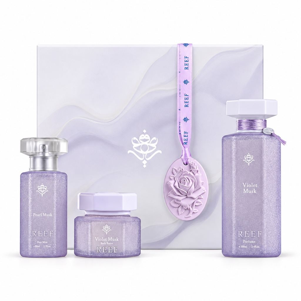 Coffret Violet Musk — fond blanc, format carré